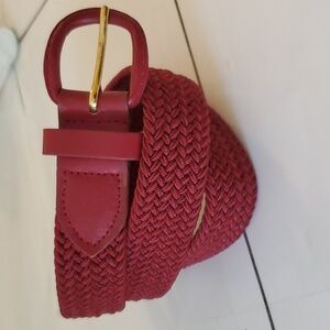 New with tags unisex stretch braided belt size small in burgundy